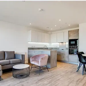 Modern With Free 24hours Gym London
